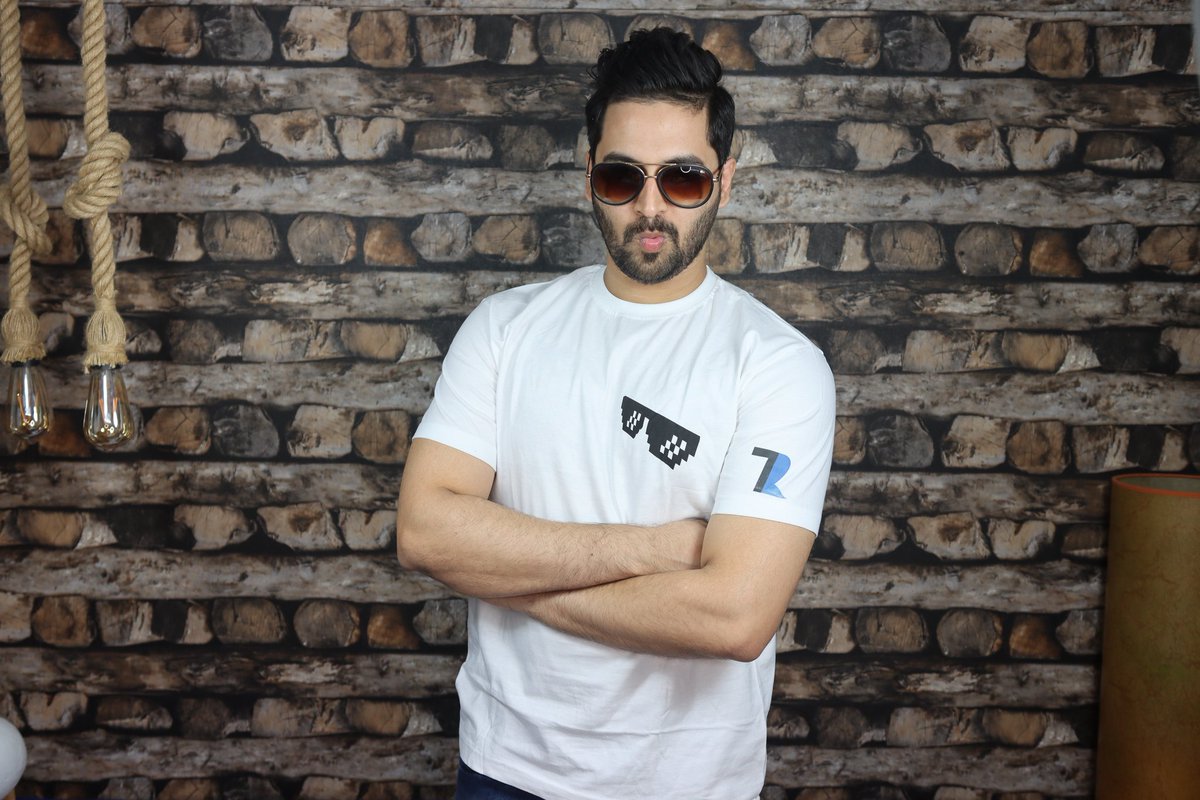 Techno Ruhez (@amreliaruhez) on Twitter photo Alright #TRTeam i am Giving away 10x #TRMerchandise
All You Neee to Do is..
1) Follow us <a href="/AmreliaRuhez/">Techno Ruhez</a>
2) Retweet This Tweet
Comment Below Using #TRTeam #TRMerchandise
Support Us By Buying #TRMerchandise
From Here : shoptechnoruhez.com
Winner's Will Be Announced Soon ! Alright #TRTeam i am Giving away 10x #TRMerchandise
All You Neee to Do is..
1) Follow us <a href="/AmreliaRuhez/">Techno Ruhez</a>
2) Retweet This Tweet
Comment Below Using #TRTeam #TRMerchandise
Support Us By Buying #TRMerchandise
From Here : shoptechnoruhez.com
Winner's Will Be Announced Soon !