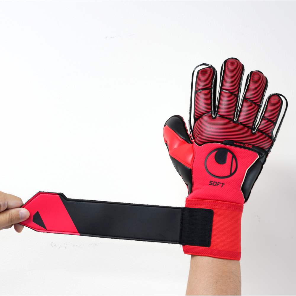 uhlsport_JP's tweet image. 【THIS IS PURE FORCE⑨】
1011210（ピュアフォース ソフト プロ ）
¥5,280（税込）

ジュニア層からエンジョイ、大人のプレーヤーまで幅広い層から支持を受けているモデル。
1つ持っておけば間違いないですかね🤔
#uhlsport #PUREFORCE #PUREFORCEを感じろ