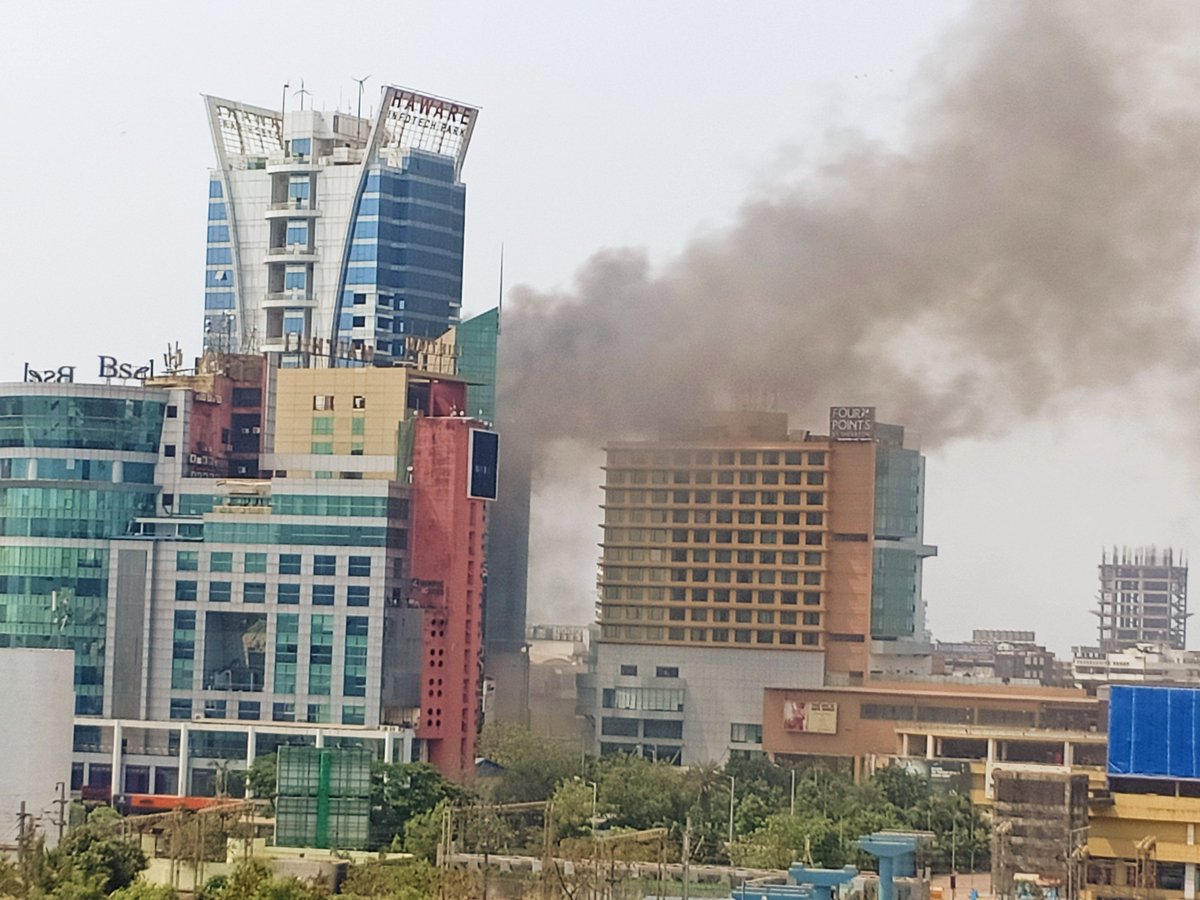 Cap_Scorp's tweet photo. Fire at Real tech park vashi...
@NMMConline 
#Vashi #NaviMumbai https://t.co/eQnt4w6GjZ