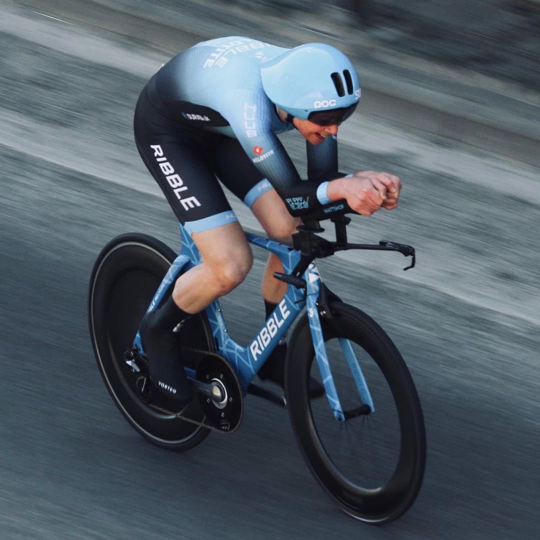 Vorteqsports's tweet image. Great to see the TT season really ramping up again! Some of the fast @RibbleWeldtite guys have been spotted recently with the Vorteq x @HUUBDesign Aero Overshoes 👀🚀
📸 - Rich Lewton / Christian Fox
#vorteqsports #fellowshipofspeed #performancetech #aero #timetrial