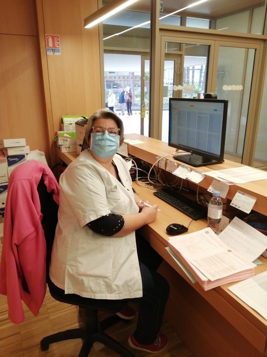 pneumo_LS's tweet photo. Aujourd'hui nos assistantes medico-administratives sont en renfort volontaire au centre de vaccination du grand public de #lyonsud @CHUdeLyon
👏 et 🙏
#tousensemble https://t.co/EarvKlcYPU
