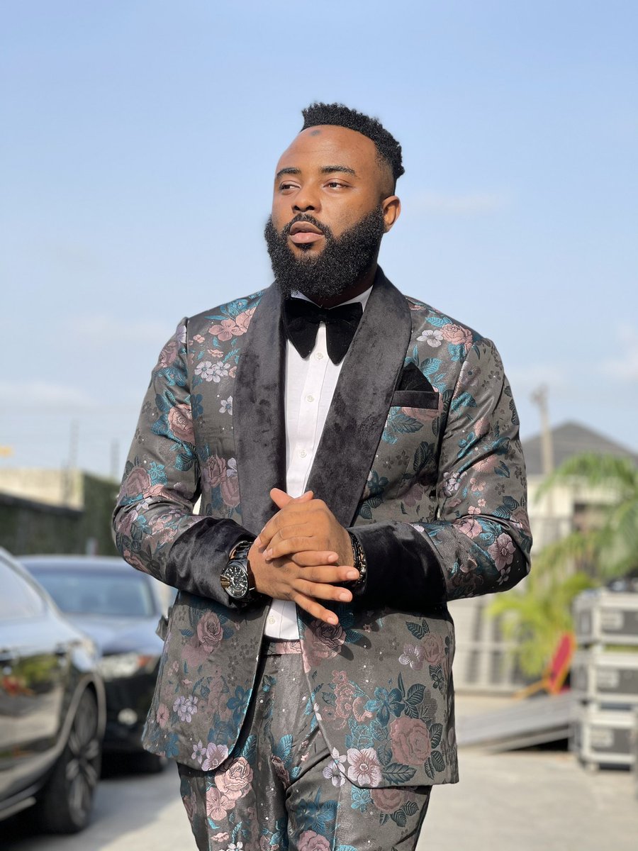 iamvjadams's tweet photo. #TheStage2 Episode 2 airs Tonight 8pm Dstv 327 I sabi this Tv work 👑 https://t.co/KFBoqmrDr5