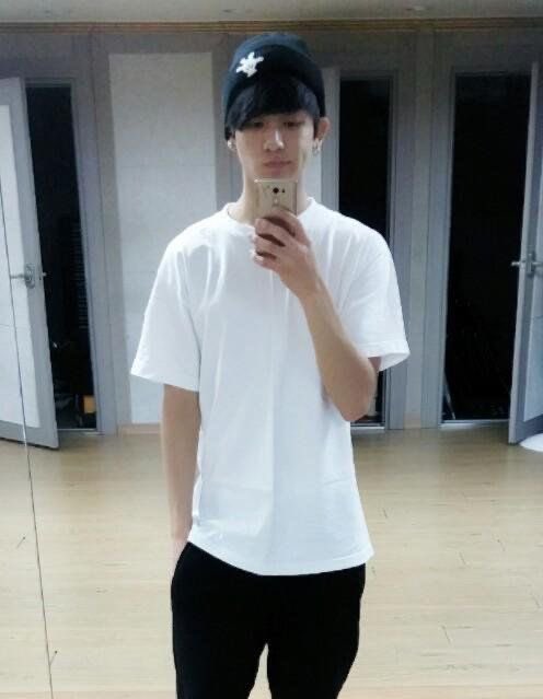 chimsful's tweet photo. HE HAS EVOLVED THIS IS NOT FUNNY https://t.co/1CEEYGMlEO