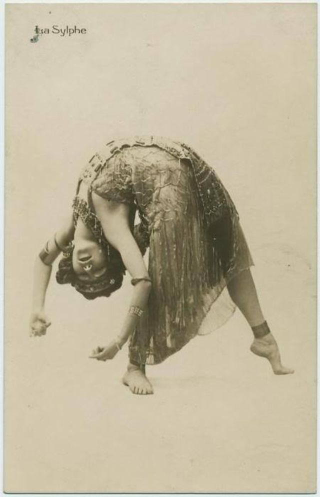 Much of the time she spent in London, England, Milan, Italy, Paris, France and Brussels, Belgium. La Sylphe became fluent in five languages. She was the primary dancer at the Alhambra Theatre in London during her second world tour.