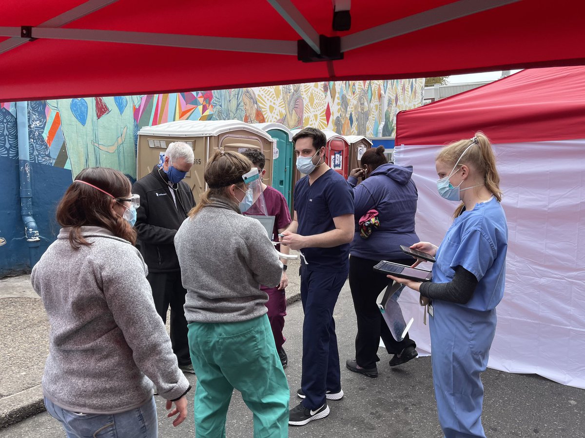 acnowakmd's tweet photo. The grand reopening of our Saturday @jeffhopephilly clinic @preventionpp was a huge success!

We provided wound and medical care, screening, counseling on safer injection, supplies &amp; more.

While it was an adjustment to be outdoors, the community welcomed us back with open arms❤️ https://t.co/0m7kB7YOhj