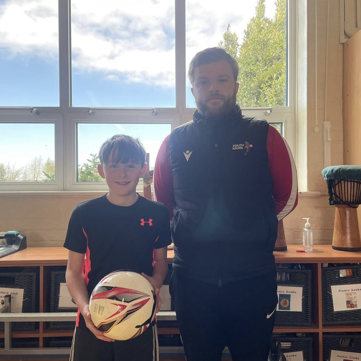 ⚫️⚽️🔴 Holiday Camp - Week 1 🔴⚽️⚫️

Great end to our first Easter camp at Kingsley. 

Big thank you and well done to all those that attended the camp, we hope you enjoyed your time with us during the week. 

As ever we loved the week, and must say the children were amazing!!!