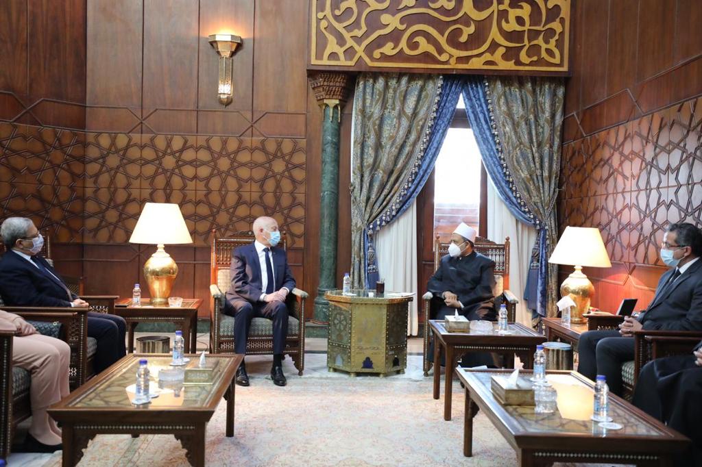 رئيس تونس و شيخ الأزهر يتفقان على تشكيل لجنة علمية لخدمة الثقافة الإسلامية