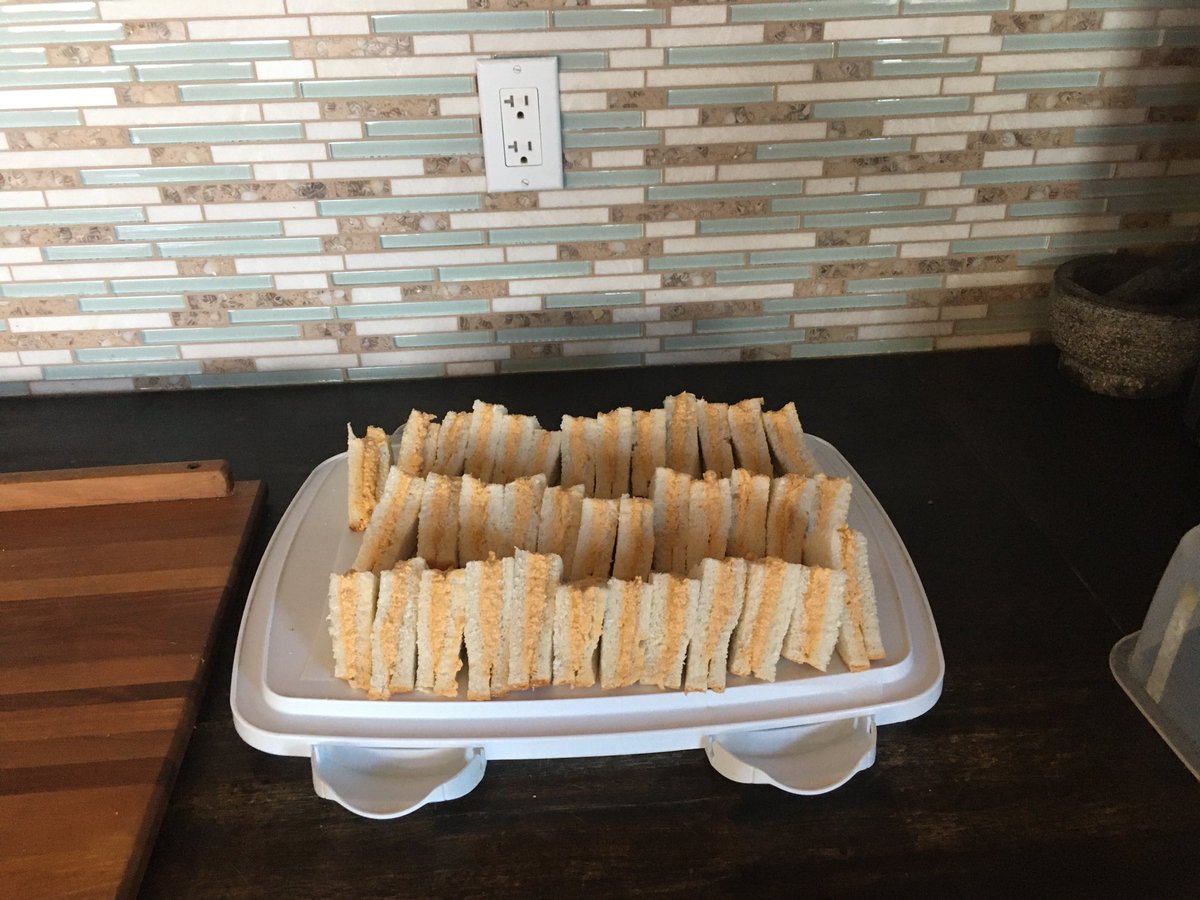 JamesJwking's tweet photo. It’s Masters Sunday. Authentic Masters Pimento Cheese Sandwiches at the ready. Just like at Augusta. Go Corey! https://t.co/hpicJccF3J
