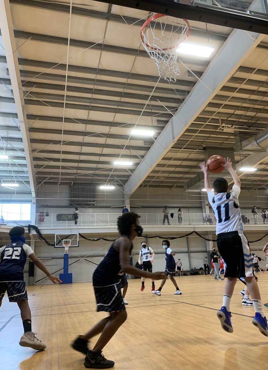 Look at that pass effort <a href="/MwSwarm/">Metrowest Swarm</a> - Logan 👀 🦘⬆️🏀

#ZGRisingStars