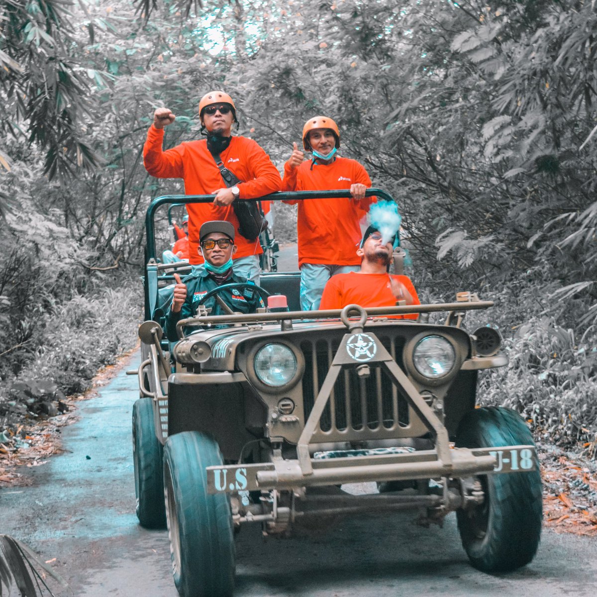 Berusaha kepada semua orang untuk baik
Walaupun dimatamu kau pandang tidak baik

#86mjtc #merapi #jeepmerapi #lavatourmerapi