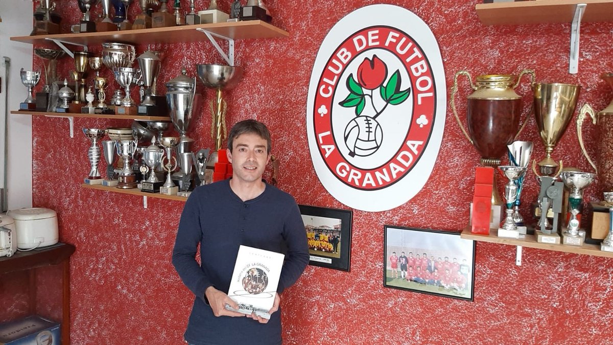 🔊 ÀUDIO <a href="/totgira/">Tot gira</a> #futbolcat

📗💯  @CFLAGRANADA, un llibre de <a href="/erraveonze/">Roger Vives</a> per celebrar un centenari. #centenaricflg

🎼  A més, us presentem l'himne <a href="/fcsantceloni/">FC Sant Celoni</a> recent sortit del forn. 

A barraca ▶️ ccma.cat/catradio/alaca…