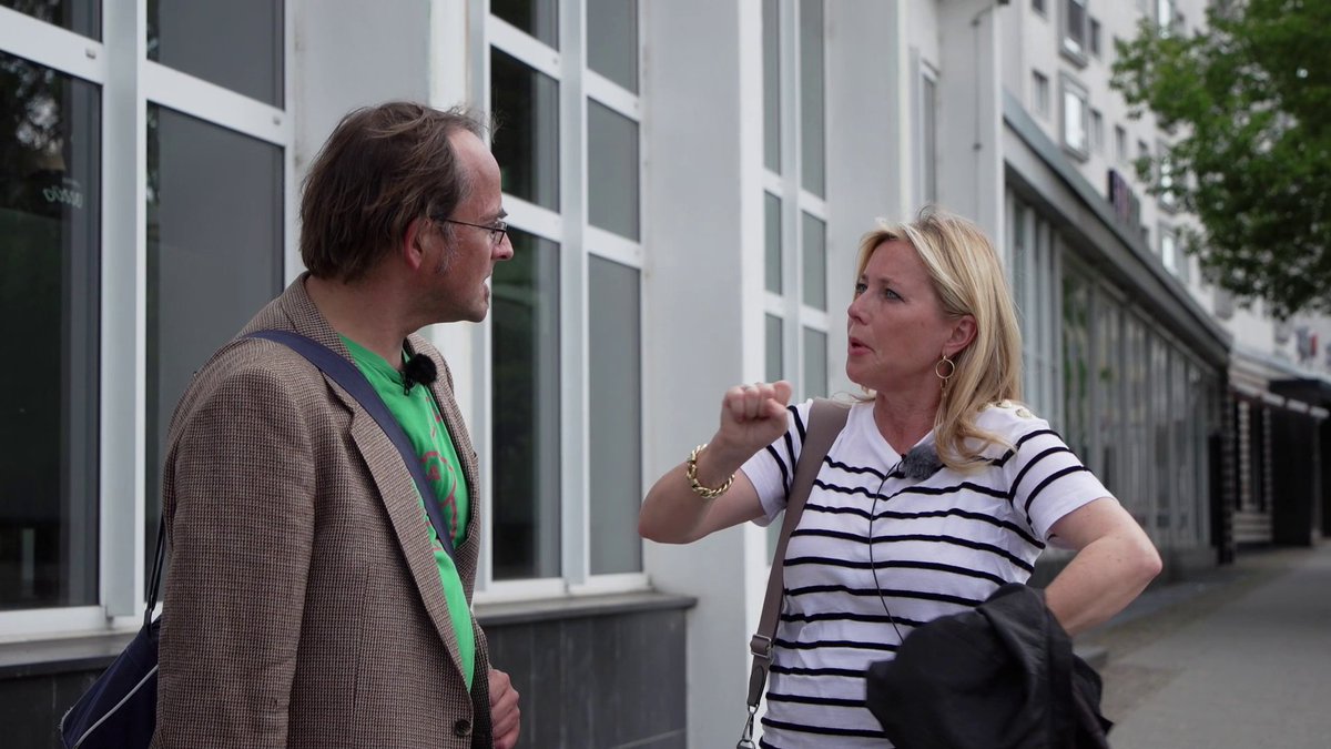 Unser zwischenzeitlich inaktiver #buschkaentdecktdeutschland YT-Kanal hat dank Auftrags der <a href="/bpb_de/">bpb.de</a> eine neue Staffel, von der insbesondere die Leipzig-Episode mit #simonesolga grad' aus der Unsichtbarkeit herauskrabbelt:   youtu.be/uymbw8cRhL4