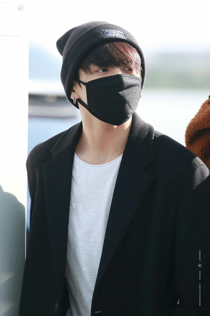 jungkook wearing beanies ~ a thread