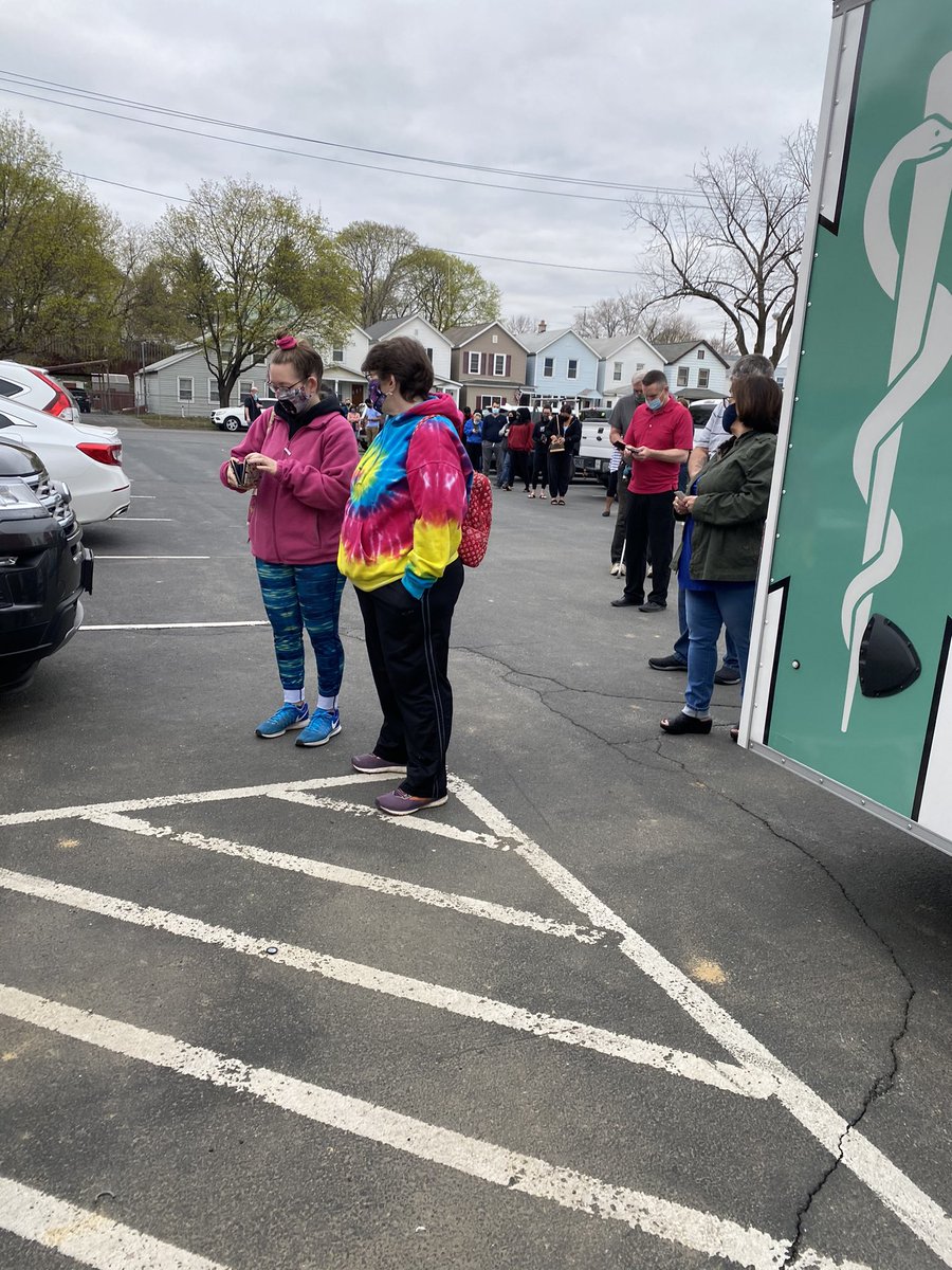 CVPatricelli's tweet photo. Albany County and Mohawk Ambulance teamed up here in Watervliet and administered 800 Covid vaccine shots at the Watervliet Recreational Facility yesterday.  Thank you to everyone that made this possible. https://t.co/1L0Z8F4t1a