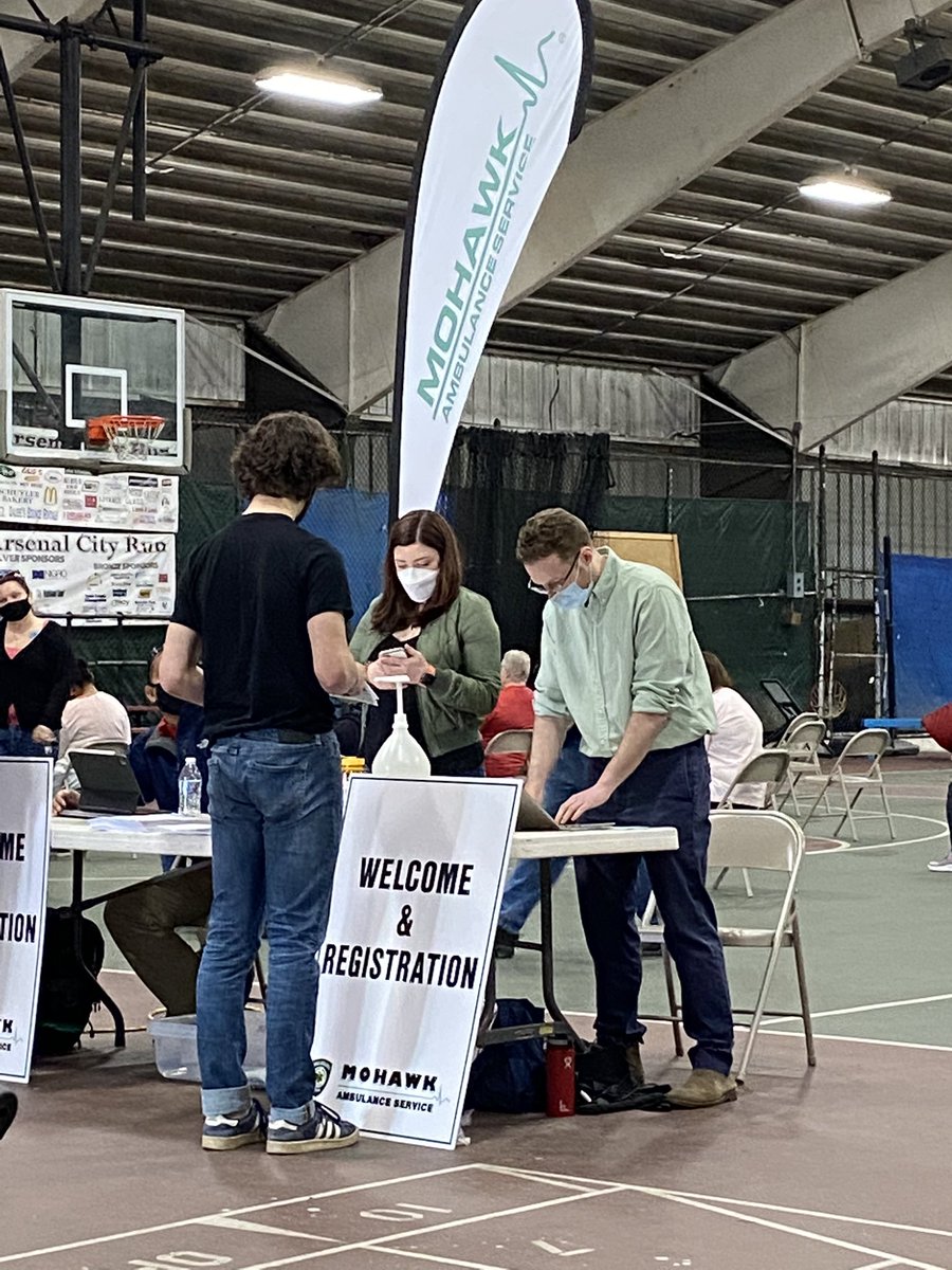 CVPatricelli's tweet photo. Albany County and Mohawk Ambulance teamed up here in Watervliet and administered 800 Covid vaccine shots at the Watervliet Recreational Facility yesterday.  Thank you to everyone that made this possible. https://t.co/1L0Z8F4t1a