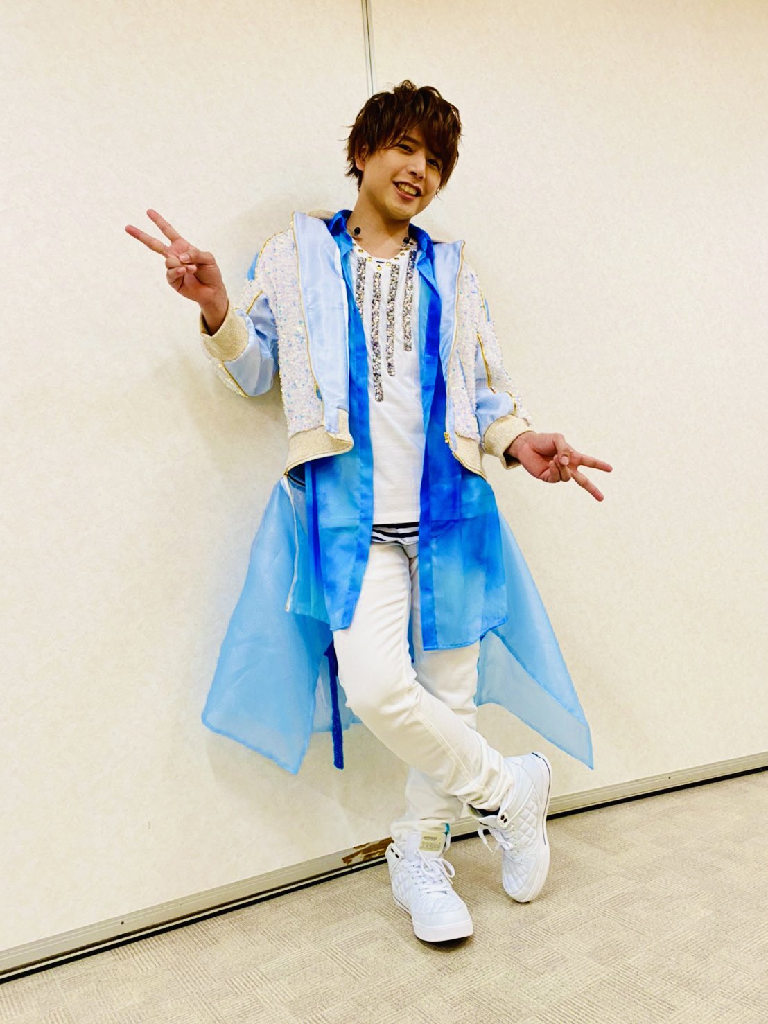 仲村 宗悟 Disney 声の王子様 Voice Stars Dream Live 21 神戸公演 無事終了しました ディズニーに関われるなんてなぁ 嬉しいなぁ 東京公演も一緒に楽しみましょー 出演者さんと撮ってもらった写真はチョクメで 声の王子様 T Co