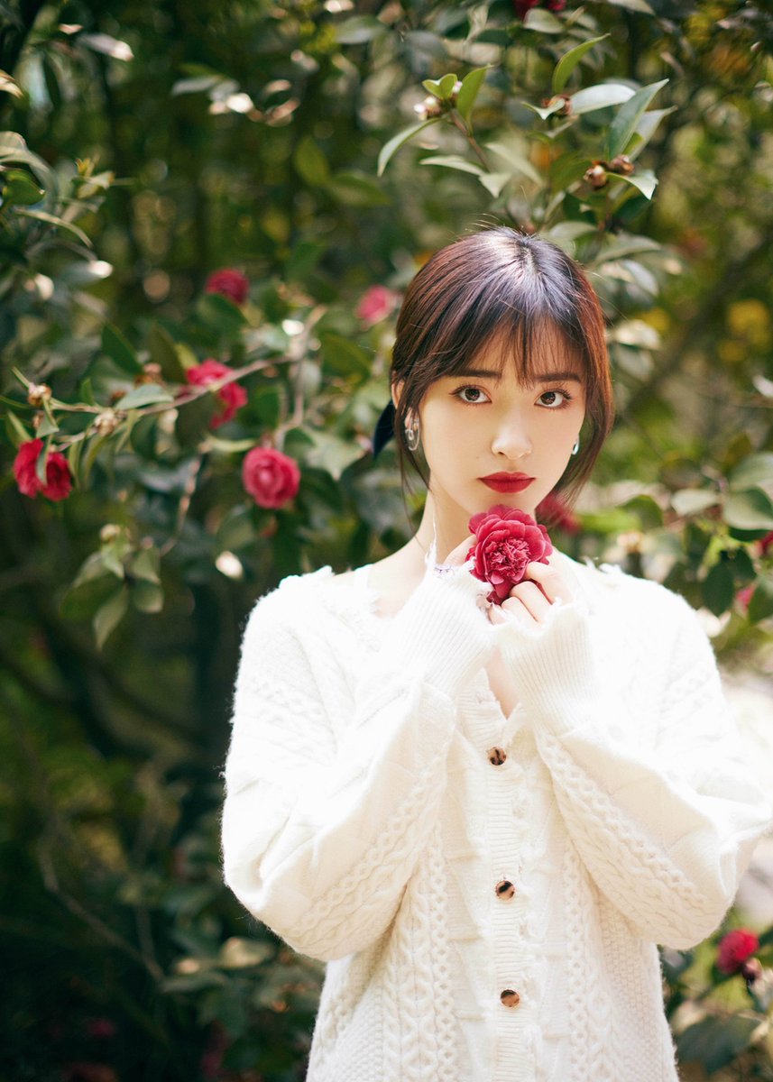Tea_Teya_'s tweet photo. [1 of 2]

'《Day Day Up》Part time job, see you later' 

See you 月月‼️ 😘✨

#ShenYue weibo
#沈月 https://t.co/1JwITcVSbN