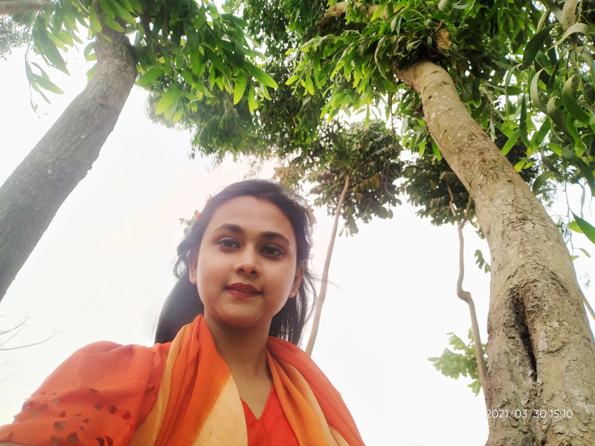 EJEMA4's tweet photo. এই সৌন্দর্যের যাহা চির কল্যাণকর,
অর্ধের তার করিয়াছে Realme Camera, 
অর্ধের তার photo-Editor.🙂
অবদান ছিলো সবুজ ধানের, 
নীল আকাশটাও প্রাপ্য!
সবের মাঝে আমি ভাই,
ছুট্টু একটা গল্প। https://t.co/feAGPKQooA