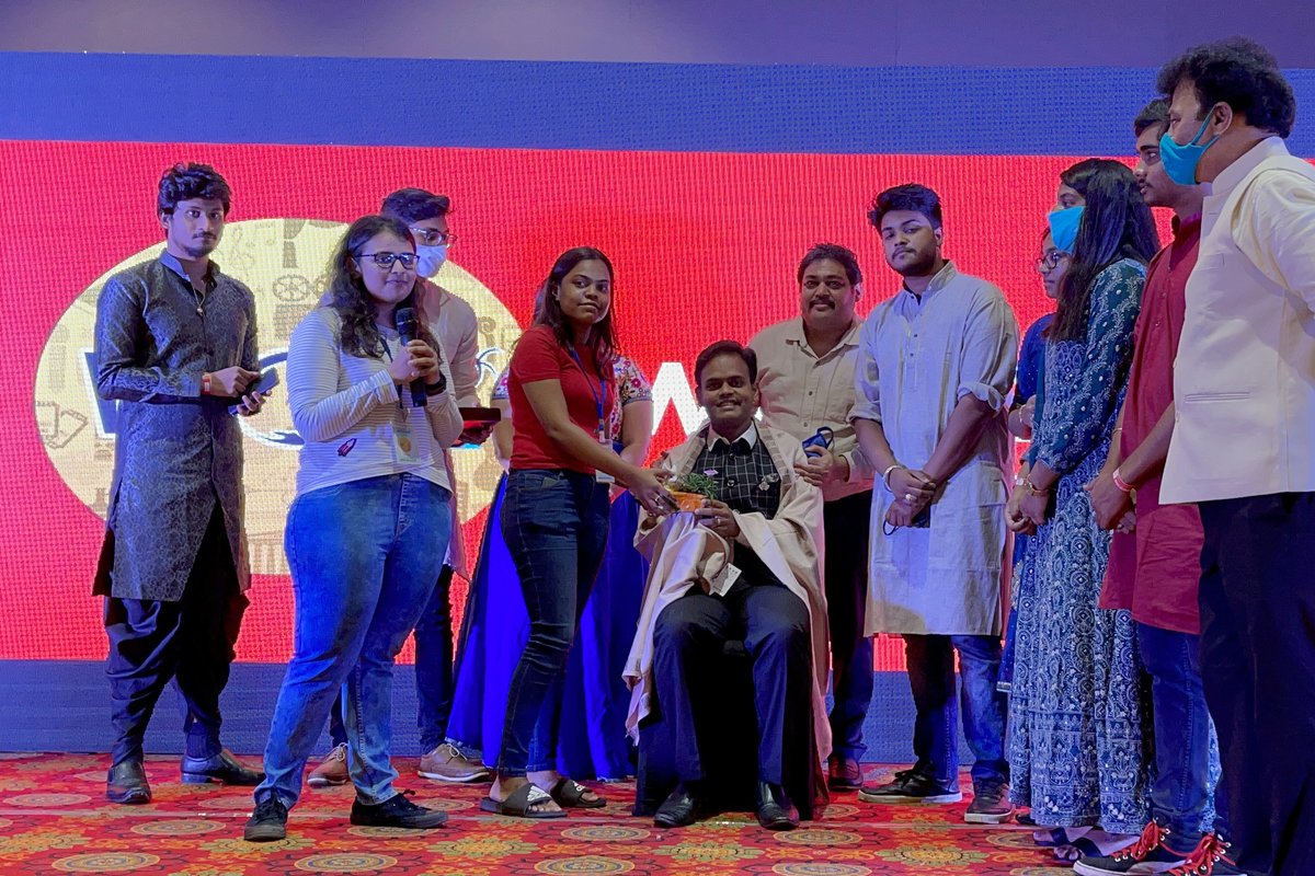 nbhvr's tweet photo. Thrilled to address the young champs at the "Whiz of Vizag" Carnival organised in association with JCI Waltair. I'm extremely happy to see the stalls set up by studentpreneurs which gives motivation to Future Young India

#Zoneiv #JCI #OneFuture #jciindia #visakhapatnam https://t.co/F0qeorprsP
