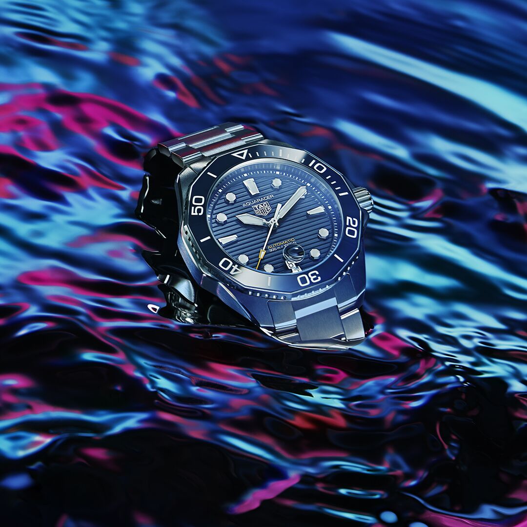 LVMH's tweet photo. At @watcheswonders Geneva show, @TAGHeuer once again went beyond the edge, unveiling the #Aquaracer Professional 300. The new luxury tool watch revisits the original classic with style and a bold, bright new look.
Learn more: https://t.co/rnw5BYNGCT
#LVMH #TAGHeuer https://t.co/rLBnnZChQu