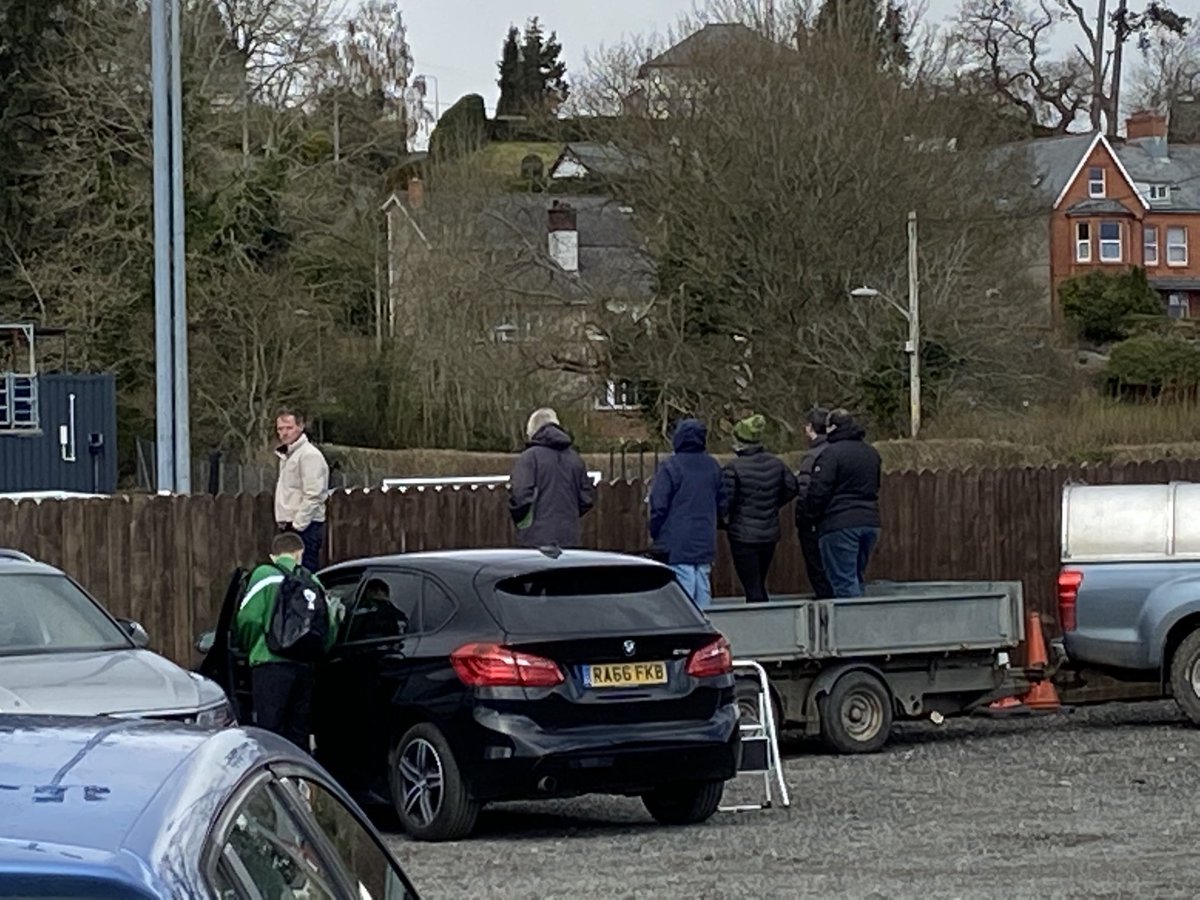 tonyr1169's tweet photo. ⁦@savepeldroed⁩ driven to Bala to watch my lad. Plenty room around the pitch but no one allowed in. So everyone watching huddled up in a confined area. Absolute joke by ⁦@FAWales⁩ ⁦@FAWTrust⁩ ⁦@fmwales⁩ https://t.co/XqmjznQ2vO
