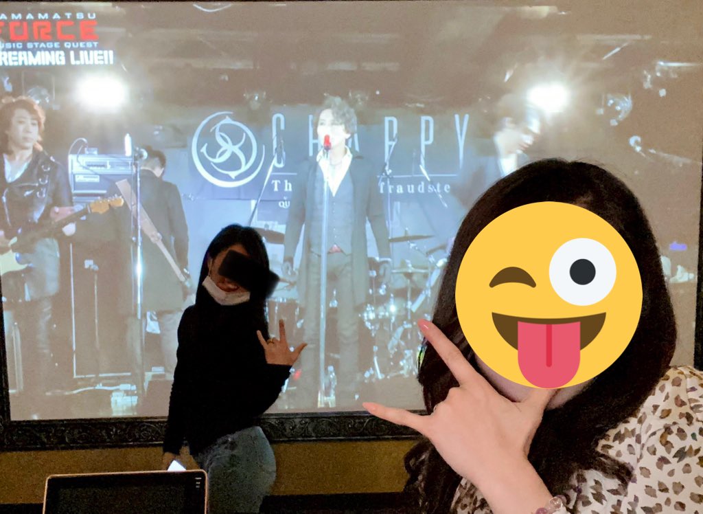 chappy_Vo's tweet photo. 初の無観客配信LIVEを見てくださってありがとう😙
沢山のコメントもありがとう。コメントを見ながらのLIVEは離れていても凄く一体感が持て、いつも以上の楽しいLIVEになりました。
メンバー　スタッフ　そして応援してくださる📣皆さんに感謝😌アーカイブもみてね🤟https://t.co/OwvaF663jR https://t.co/qNa0dszHAJ