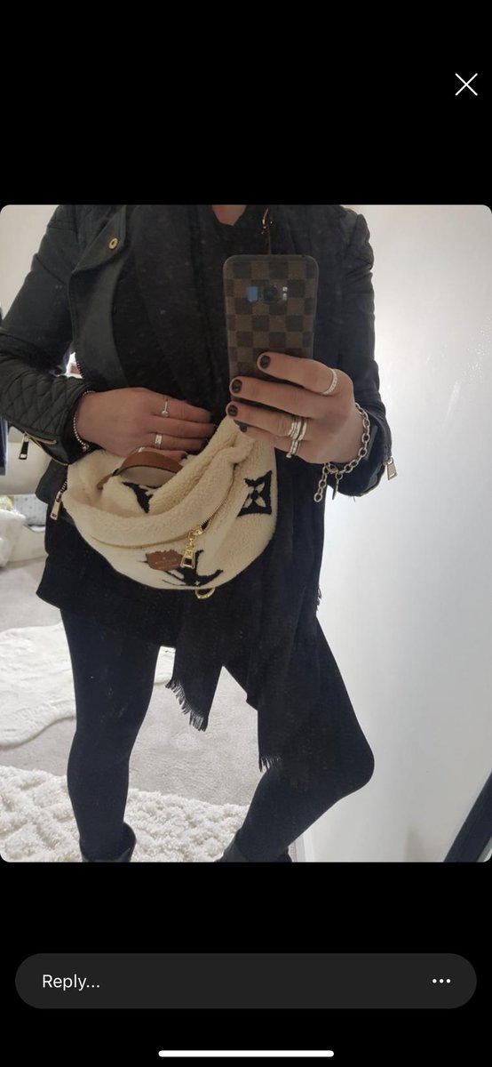 YokoWooAccessor's tweet photo. #customerselfie ❤️❤️
One of our lovely ladies rocking her LV bag and phone 📱 case
Swipe ⬅️⬅️ to see the bag 🔥🔥 https://t.co/Xx2V3PXiJA
