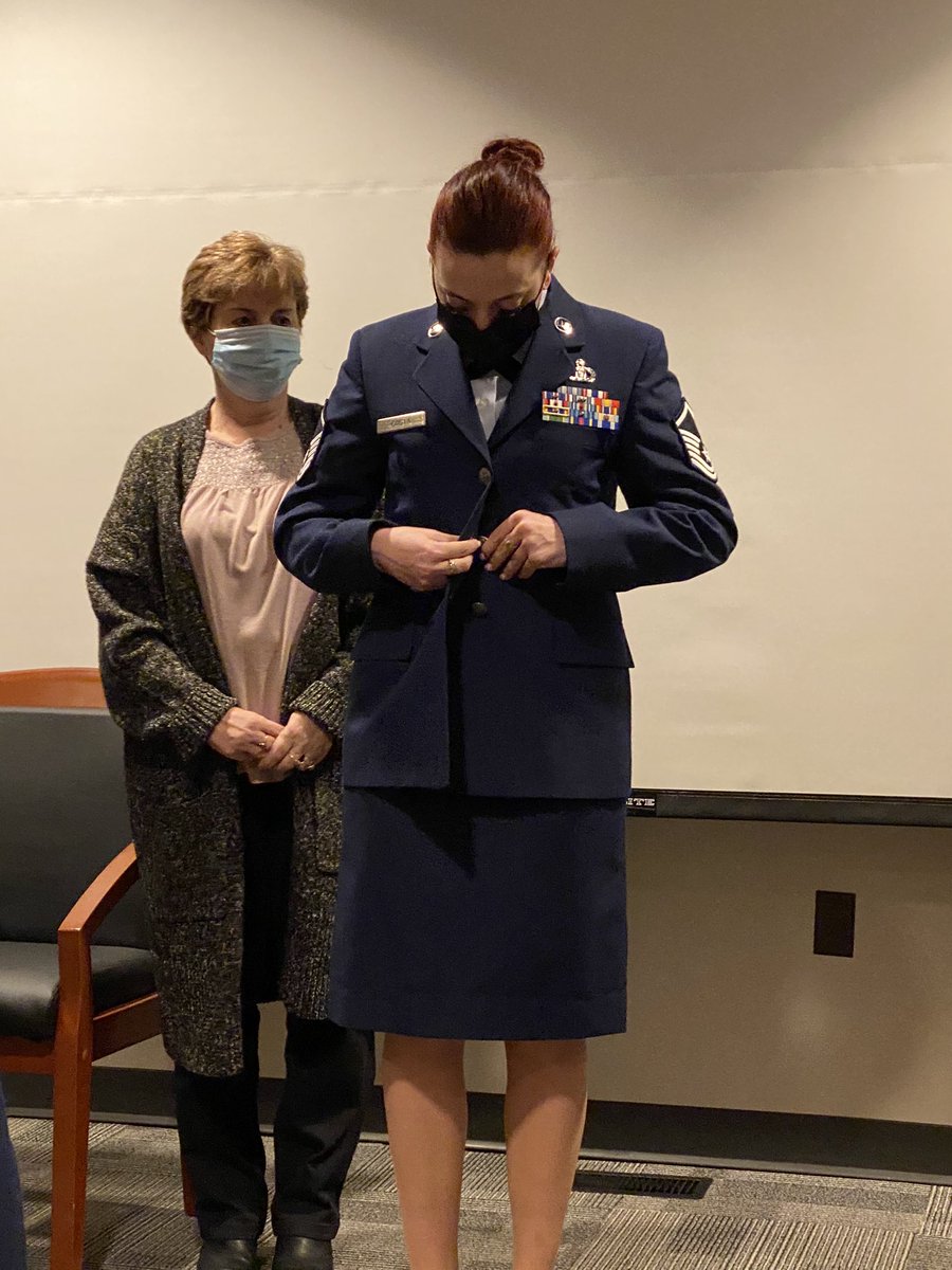 KerrrnnRose's tweet photo. So, yeah. This happened ☺️🇺🇸 #RIANG #MSgt #E7 https://t.co/F3gnWnYrUF