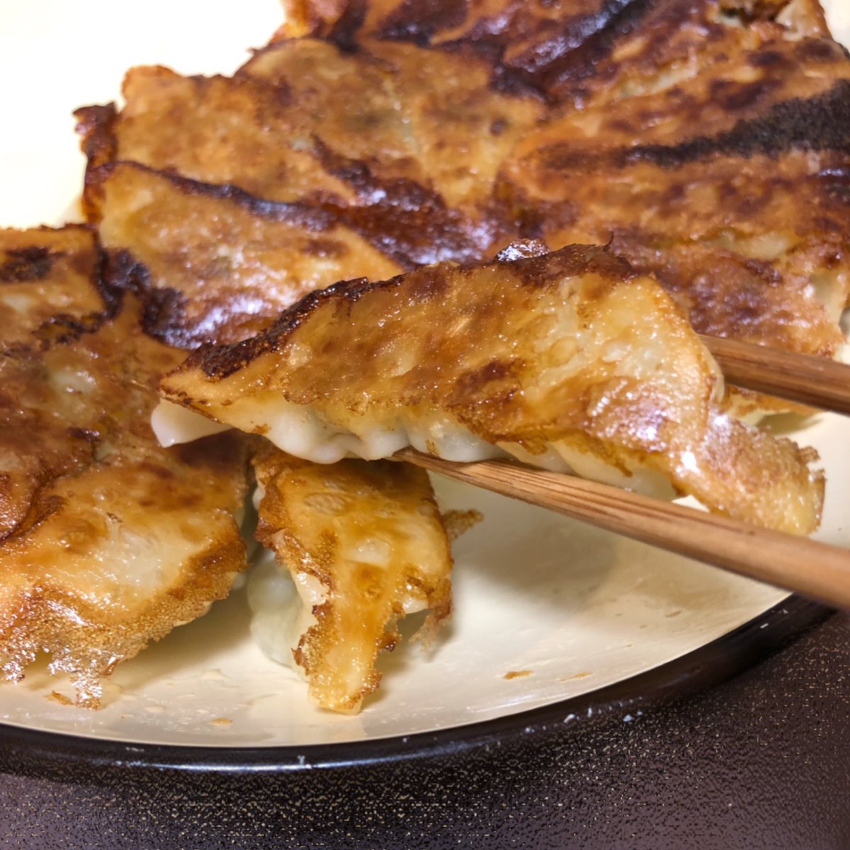 月に1回は餃子焼きたい https://t.co/rKOhg6D9oJ