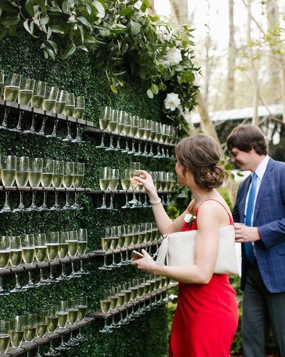 WestcoastweddIr's tweet image. Alternative to a champagne tower? Think about a champagne wall! Perfect to welcome your guests at the reception and to allow them to have a sip while searching their seats 🥂

#champagnewall #seatingchart #weddingideas #bridetobe2022 #takeasip