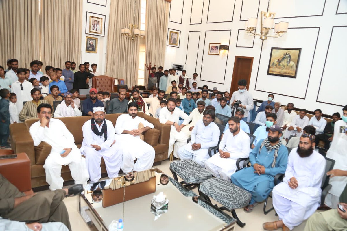 Munwar_Kaleri's tweet photo. Young leader @rawalsharjeel meet with public of #HydRural for different constituency mattress. He ensured to solve their issues on imediate bases @sharjeelinam @BBhuttoZardari @AseefaBZ @BakhtawarBZ @ShaziaAttaMarri @SyedNasirHShah @murtazawahab1 @MuradAliShahPPP https://t.co/dzWH3mib5o