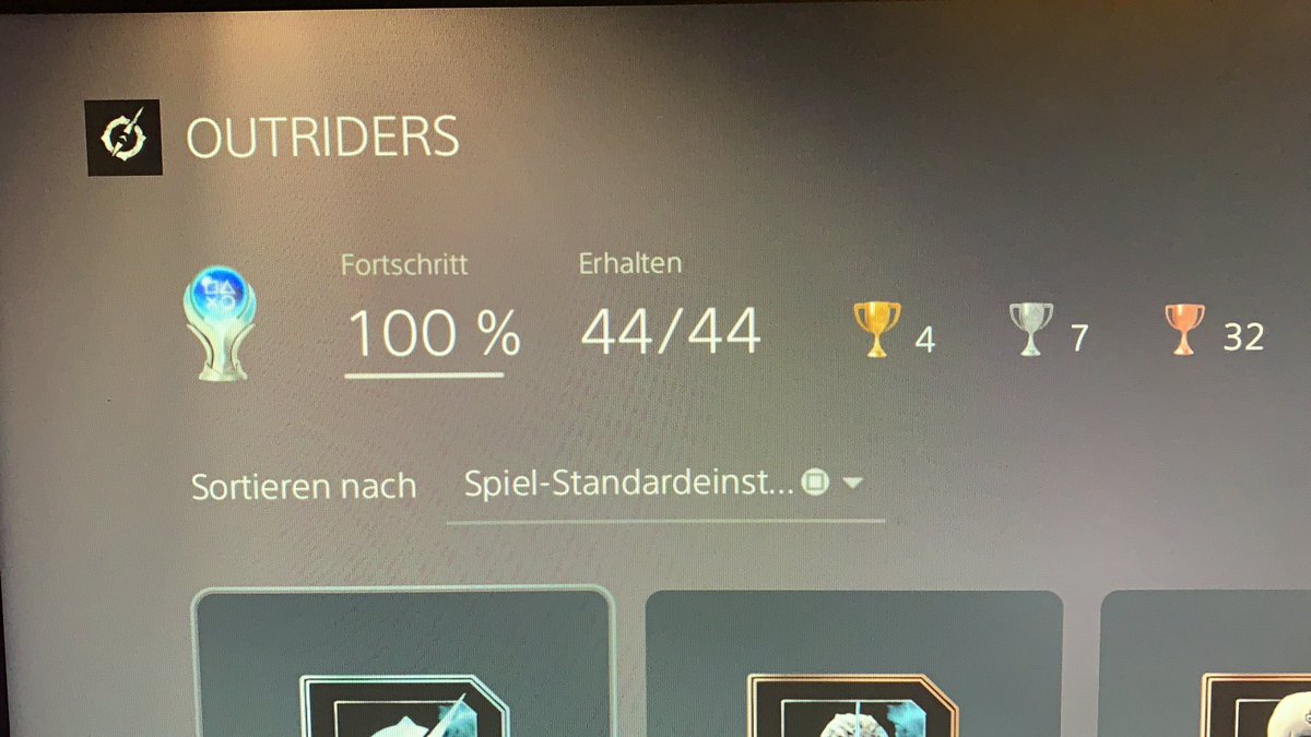 Schon lange nicht mehr ein Spiel so durch gesuchtet 😂 
Hat übrigens 47 Stunden gedauert #ps5 #platin <a href="/PlayStationDE/">PlayStationDE</a>