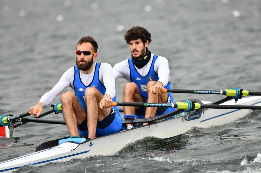 #ERCH2021 <a href="/piteruan/">piter</a> e <a href="/OppoStefano/">.</a> battagliano nel doppio pielle maschile, piegandosi solo a <a href="/RowingIreland/">Rowing Ireland</a> e <a href="/rudern/">rudern.de</a>. Italia terza! <a href="/WorldRowing/">World Rowing</a> <a href="/ItaliaTeam_it/">ItaliaTeam</a>