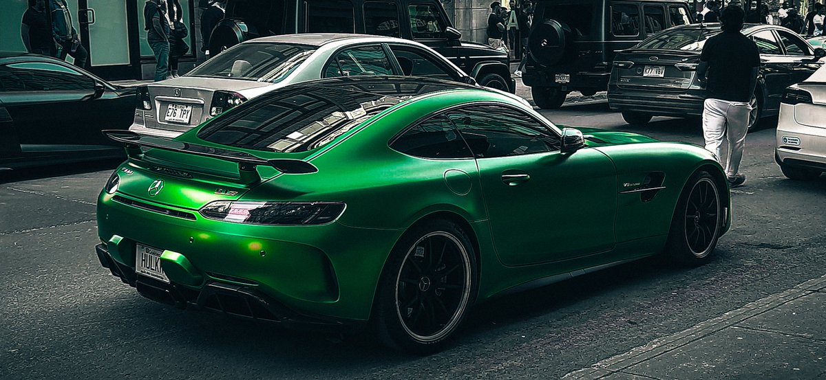 arvierma's tweet photo. Downtown , Montreal QC

BUGATTI CHIRON
MERCEDES AMG GTR
#bugatti #MercedesAMG #GTRACING #Montreal #downtown #ardene #SupercarSaturday https://t.co/8A4EDidKB7