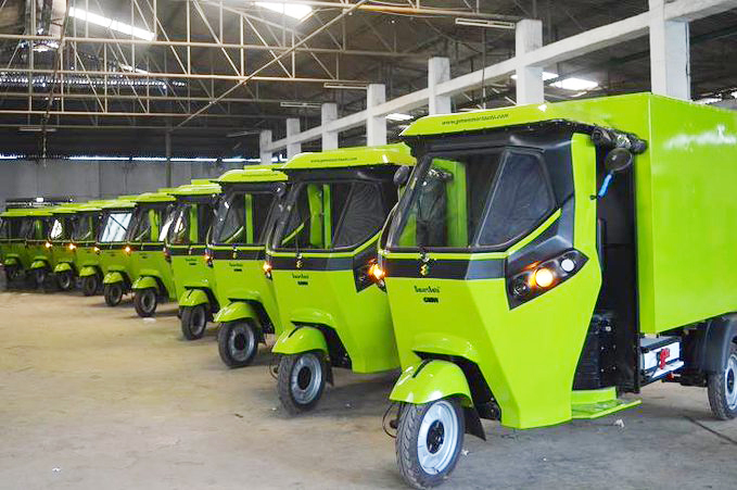 autocarpro's tweet photo. Hyderabad-based electric three-wheeler maker Gayam Motor Works, which uses battery swapping tech, plans to go public; also gets $50 million (Rs 370 crore) investment commitment from Luxemberg-based GEM Global Yield; announces plan to make electric trucks https://t.co/zA09WfstDf https://t.co/WWrHVZMnZH