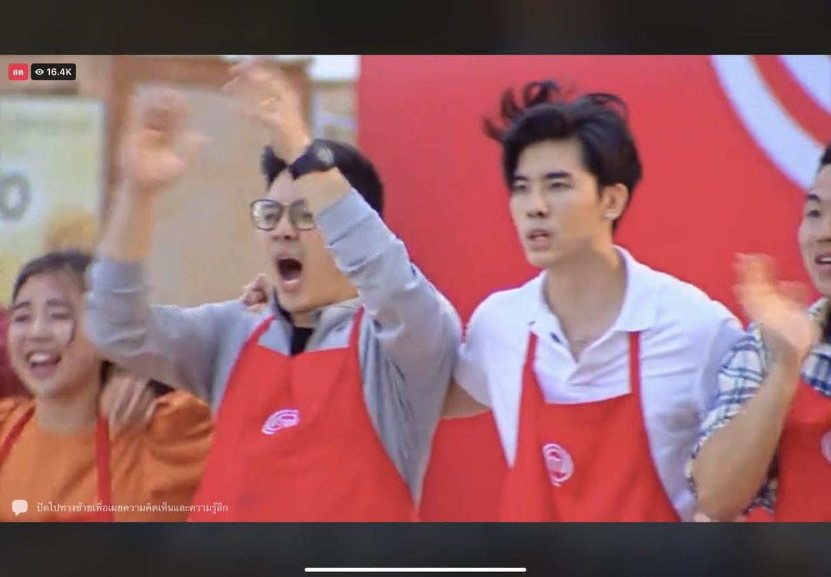 Maebaantidjor's tweet photo. อย่าว่าแต่หม่อมกลั้นขำเลย ขนาดคนดูนั่งดูยังกลั้นขำเลย อะไรจะดีใจเหมือนได้บอลโลกอ่ะทีมนี้ #MasterChefThailandSeason4 https://t.co/eQzHiwRQmw