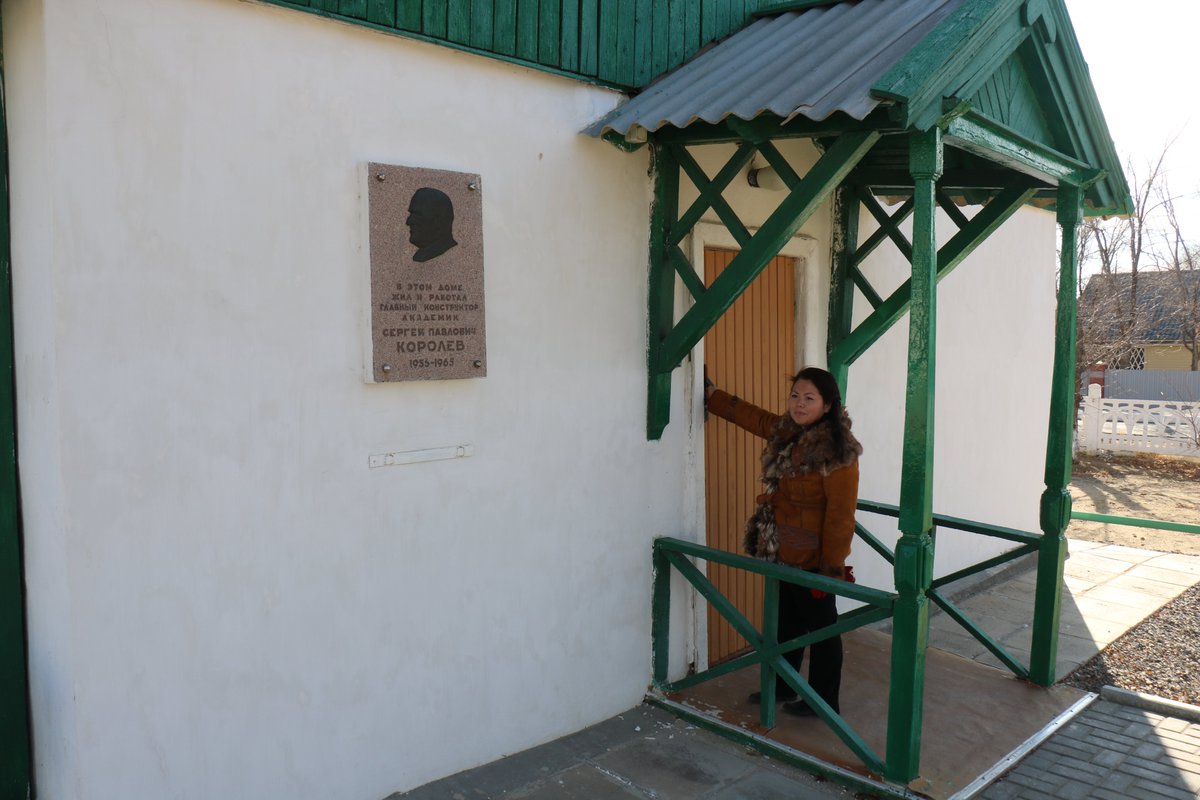 Chief engineer Korolev had a similar house next to Gagarin's, where they prepared the last details of the flight. These were among only a few highly secret buildings in hundreds of miles of empty steppe back then.  #Gagarin1961