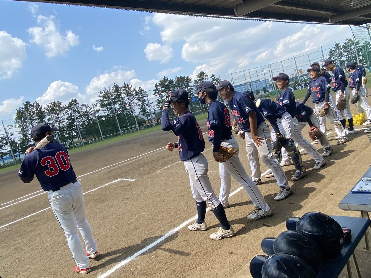 1977tussoftball's tweet photo. こんばんは！広報担当です
本日は千葉県大学男女ソフトボール選手権が行われました！
中々良い結果が出ない中、収穫もあり5月の春リーグ、インカレ予選に向けての課題も明確に出てきました
本番までに課題を潰してインカレ出場を決められるよう精進して参ります😁
結果はこの後のツイートにて！ https://t.co/Kkv091dtHA
