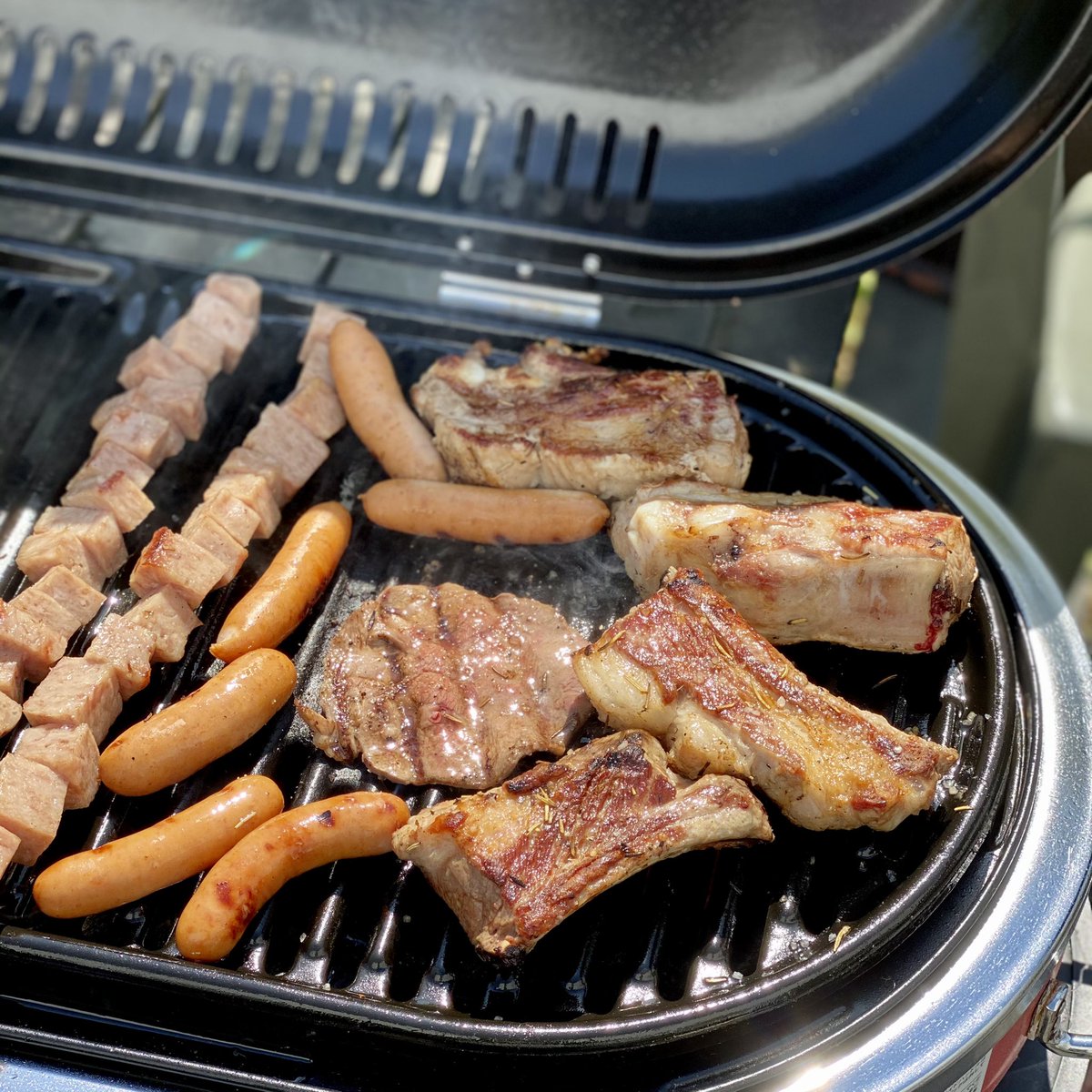 亜矢 週末は親族bbq大会でした ここには写ってないけど牡蠣と焼きそら豆も珠玉のうまさよ テーマです 4月13日 火 喫茶店の人 珈琲派 紅茶派 4月15日 木 ヘリコプターの日 空を飛ぶならどんな方法 ボイスキュー Loungecue q 牡蠣