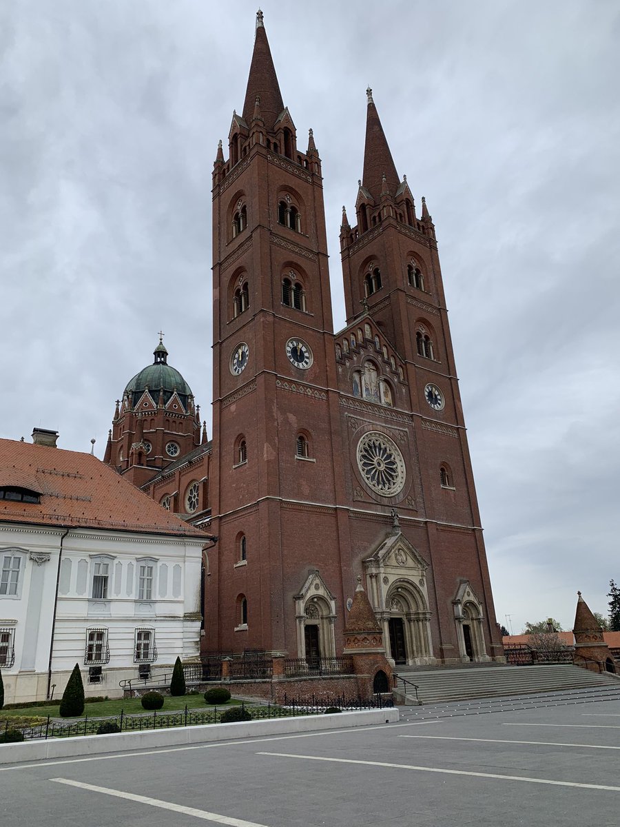 AmbassadorMor's tweet photo. finished touring Slavonia&amp;Baranja: #HNK Osijek premiere,the exhibition #Muzej osobnih priča, #Kopački rit park,the wine capital #Zmajevac,etno Village #Karanac, #Baranjska kuća&amp;wineyards in #Kneževi vinogradi. #Đakovo-the beautiful Cathedral.Slavonia &amp;Baranja have a lot to offer. https://t.co/rwjc63a2sT