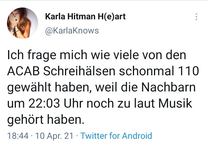 UserExtrem's tweet image. hallo @KarlaKnows du hast wohl aus versehen den tweet gelöscht? hier, hab extra ein foto gemacht damit er nicht in vergessenheit gerät. kussi, dein user extrem uwu