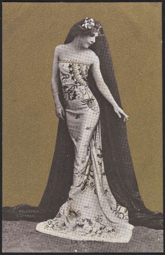 La Sylphe's popularity in the United States increased after Salome by Richard Strauss was banned by the Metropolitan Opera in 1907. She called her performances The Remorse of Salome.