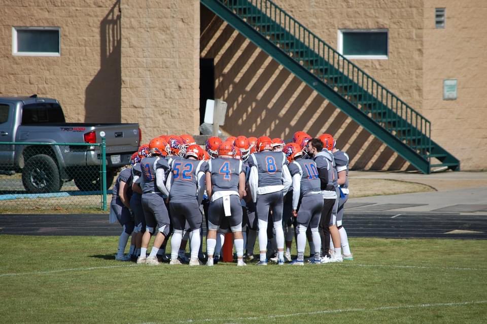 We are so proud of our team and their accomplishments this year.
In just 3 Games (due to Covid): We scored 132 Points and gave up just 12. We had the first undefeated season in school history and we could not be more proud of our 11 Seniors who led the way! #GatorStrong🐊🏈
