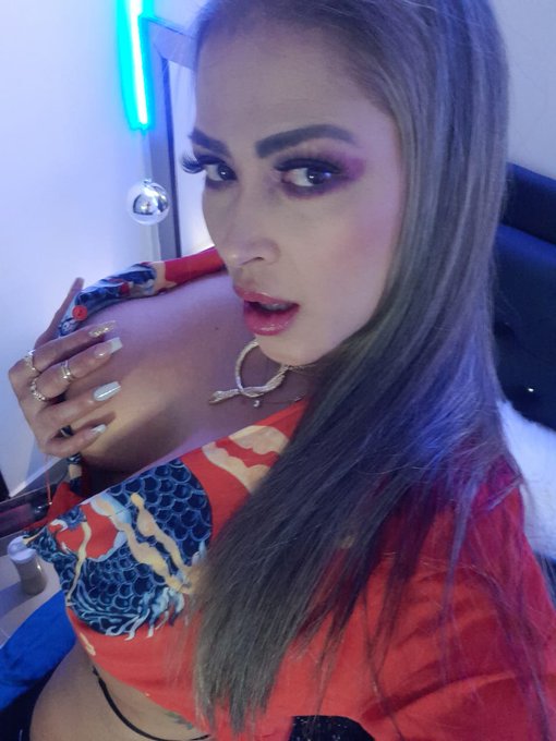 Come join me guys online working hard today!!! Want to see you guys cum with me!!!🥵🥵🥵🔥🔥🔥 @livejasmin<a href="/tag/latina"class="tags"><span>#latina</span></a><a href="/tag/webcam"class="tags"><span>#webcam</span></a><a href="/tag/milf"class="tags"><span>#milf</span></a>