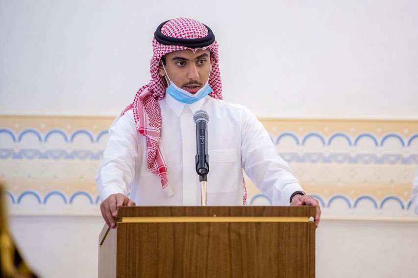 sas_designerr's tweet image. اللهم لك الحمد ، أن تأتي الأشادة من الرجل الأول بـمنطقة القصيم
 ويقول لك &quot; بارك الله فيك ، إلقاءك وتقديمك جميل ورائع &quot;  هنا تحفيز هنا فخر هنا وسام شرف ❤️❤️.
#القصيم