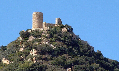 Mitologiacat's tweet photo. Mitologia catalana:

Les bruixes del Castell del Burriac, a Cabrera de Mar.

Llegiu-ne la llegenda.

+ info: https://t.co/W8Pn6eJFFw

#CabreradeMar #Cabrera #Maresme #Historia #Cultura #Floclore #MitologiaCatalana #Mitologia #Llegendes @cultura_cat @ccmaresme https://t.co/q4IzAcBvZZ