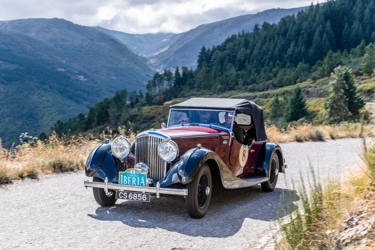RallytheG's tweet photo. Andrew &amp; Gina Long and their gorgeous Bentley Derby will on our next ‘Carrera’ event in Italy in October, after successfully taking 3rd in class on Carrera Iberia in 2019.

View the entry list and join us at: https://t.co/e1u6C9jb7C

Photos @gerardbrown_ https://t.co/8pnvaWrzKu