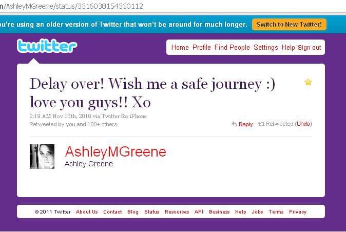 tnext morning, we were gonna go to the hotel, but when we check twitter in a computer -no smartphones thenwe find these tweets, ashley letting us know she was on her way (she never tweeted about traveling)and also bless that delayed flight that allowed us to arrive on time