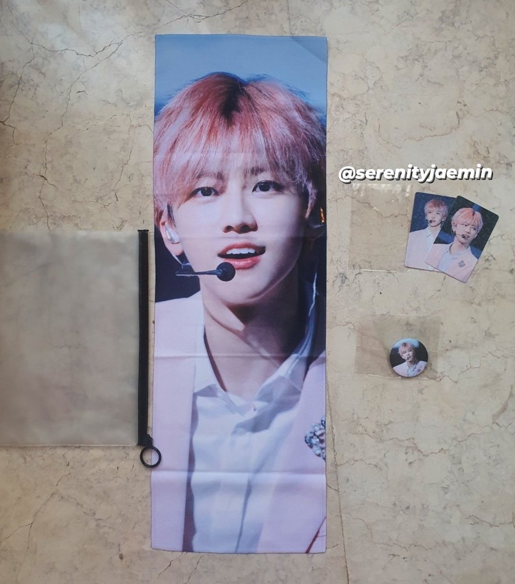 serenityjaemin's tweet photo. WTS (want to sell) ready ina NCT DREAM 
Jaemin Fairy Dust Slogan reflective
215k udh incl all di photo
Bisa shopee✅
Good condi never used✅
HELP RT lg bu🥺 
https://t.co/XoGSRgFyEN https://t.co/Y18JWzg9pU