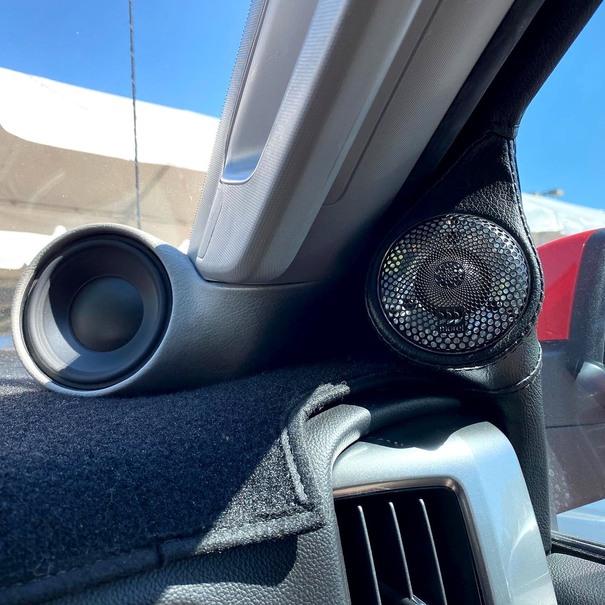 MorelHiFi's tweet photo. 💫 Congratulations to our #teammorel competitors at the Lonestar Shootout, SQ car audio contest in #usa. More>https://t.co/SBbJjOmJlE
#morelhifi #teammorel #morelcaraudio #mymorel #caraudiocompetition #iasca #emmacaraudio #meca #soundqualitycompetition #moreluniverse https://t.co/B88Txmk51U